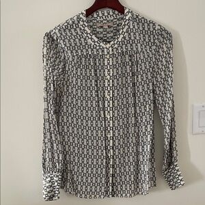 BananaRepublic Chic Silk Black and Cream Patterned Blouse